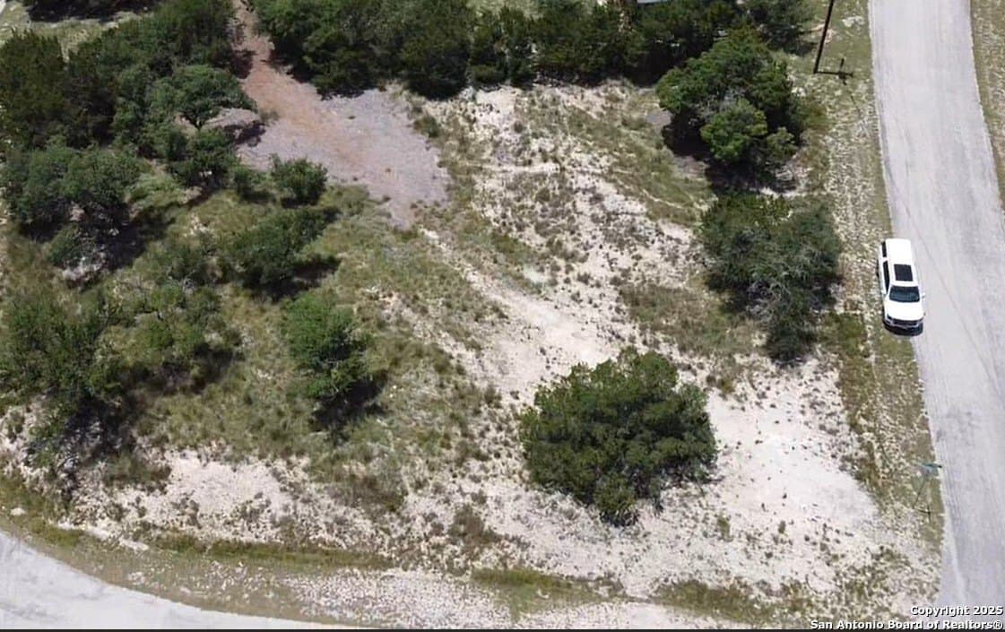 0.55 acres in Comal County gallery image 3
