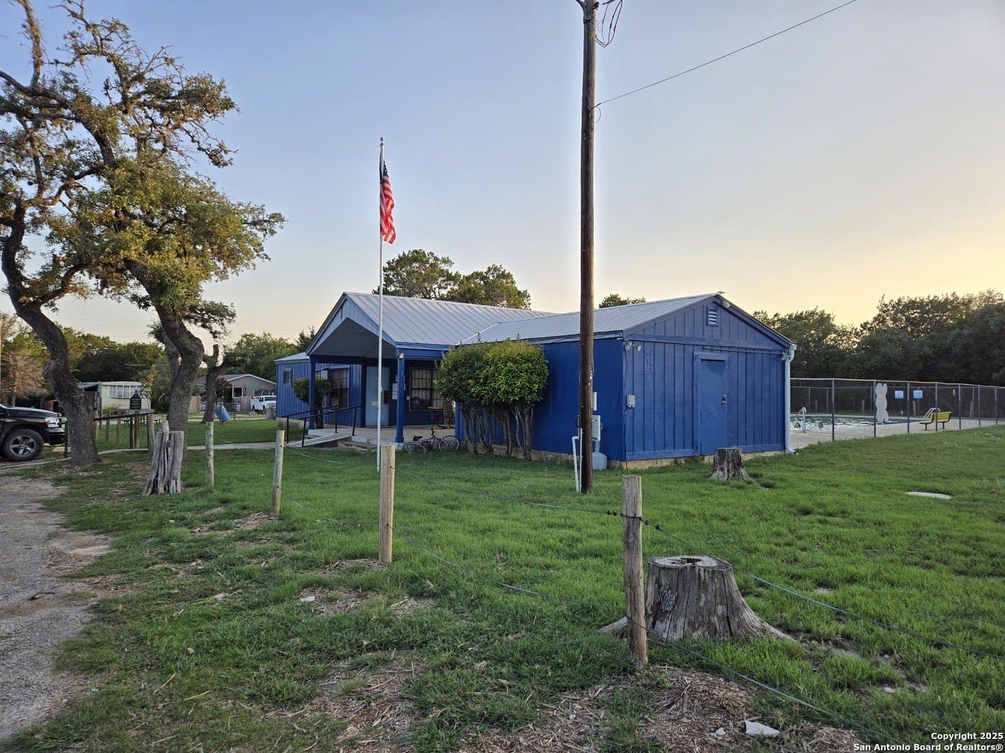 2 acres in Bandera County - photo 33