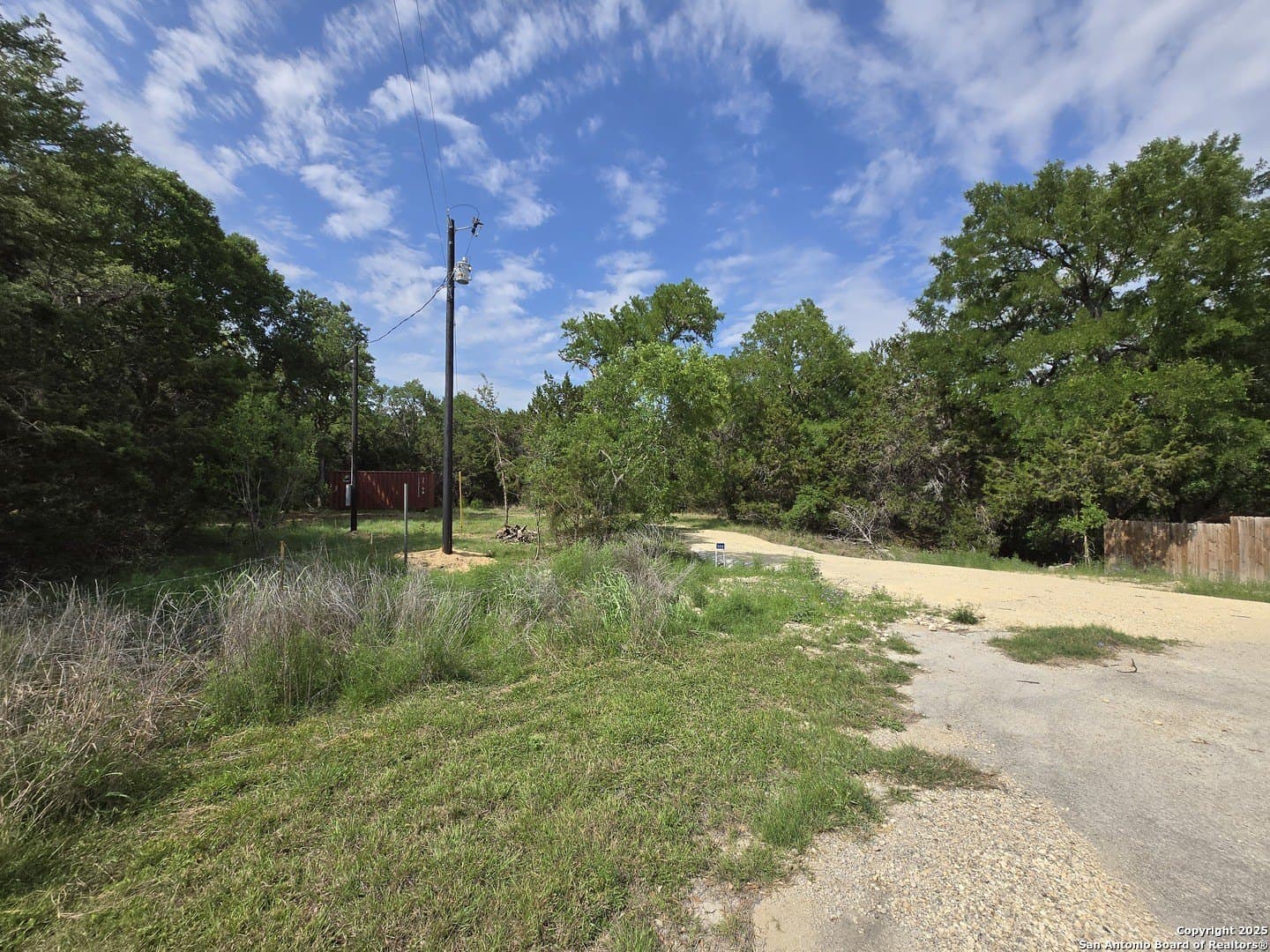 2 acres in Bandera County - photo 8