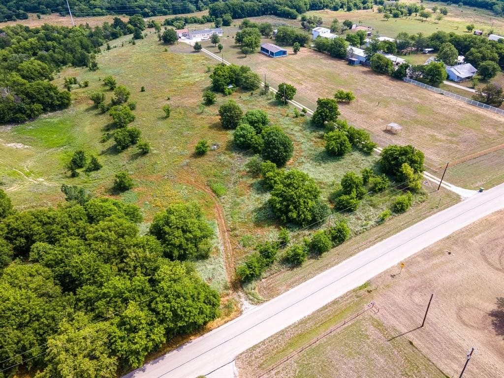 4.85 acres in Denton County gallery image 2