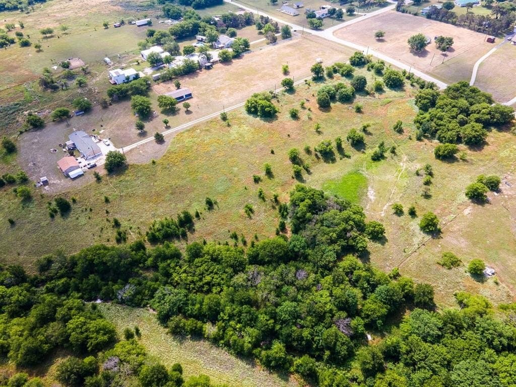 4.85 acres in Denton County gallery image 4