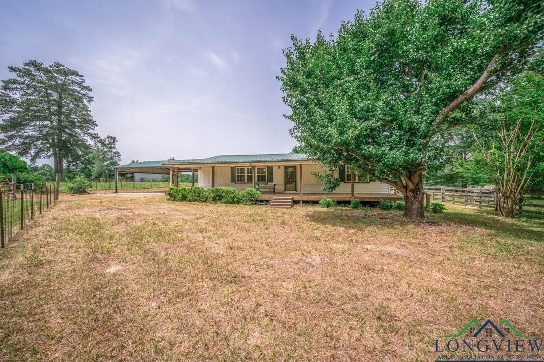 42.45 acres in Smith County
