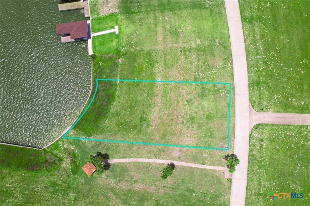 0.31 acres in Calhoun County - photo 9