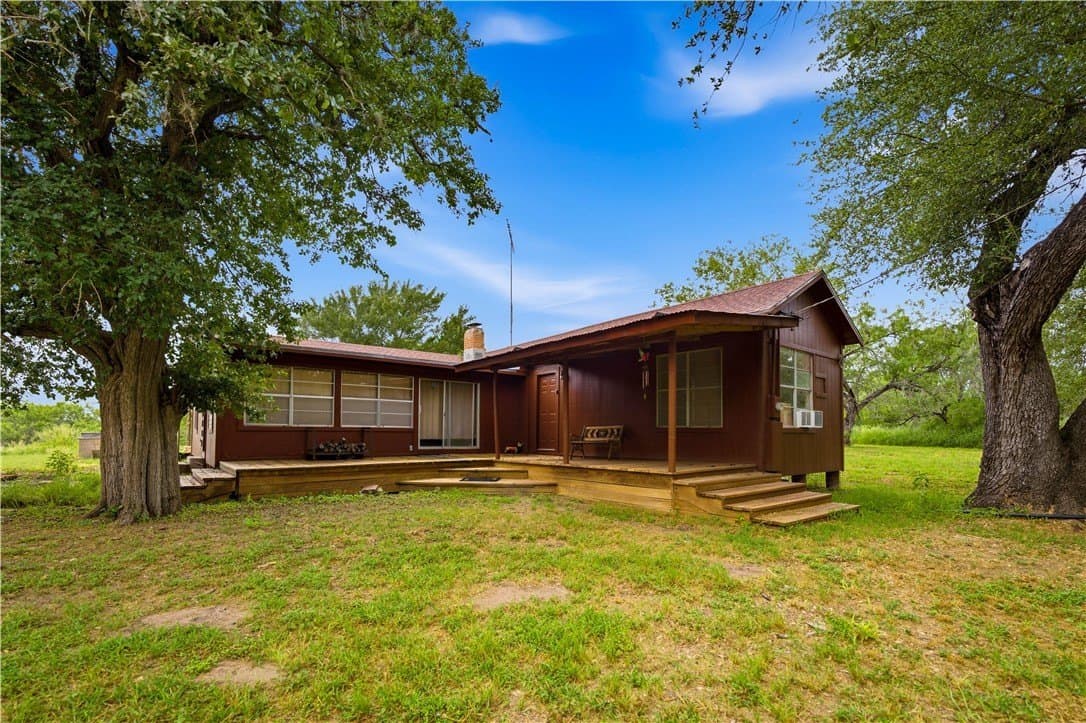 1,695.21 acres in Live Oak County - photo 8