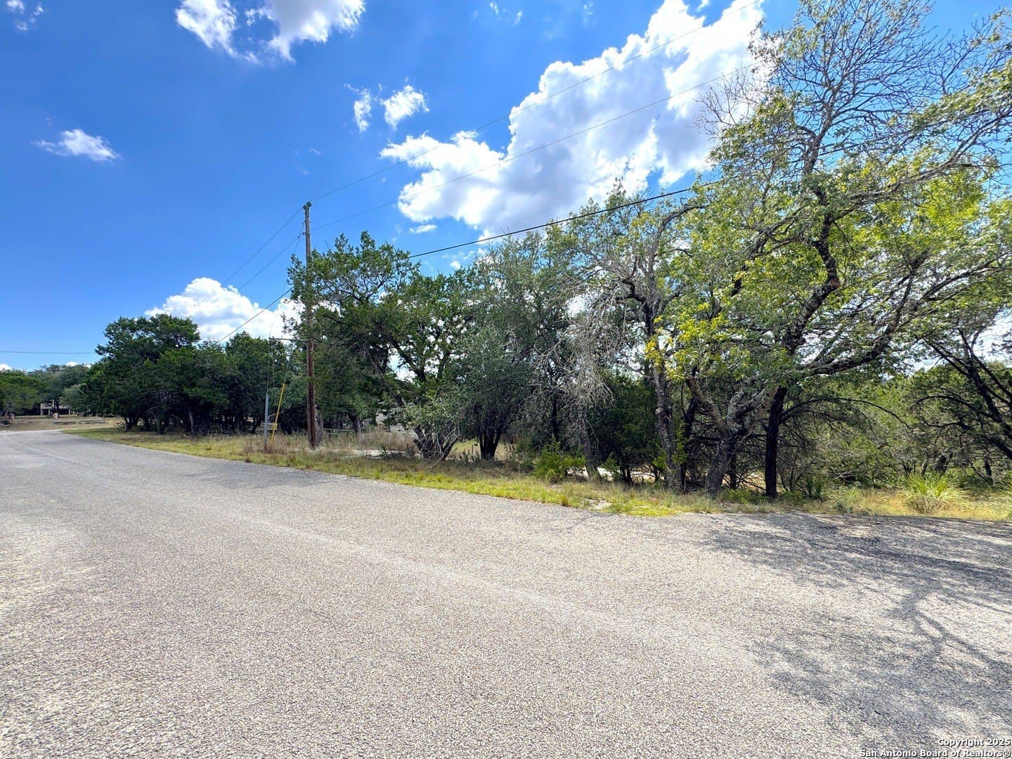 0.91 acres in Comal County - photo 10