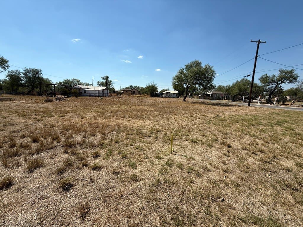 0 acres in Dimmit County - photo 2