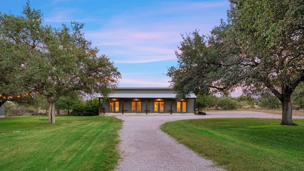 10 acres in Blanco County - photo 23