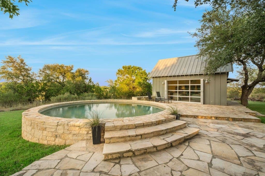 10 acres in Blanco County gallery image 4