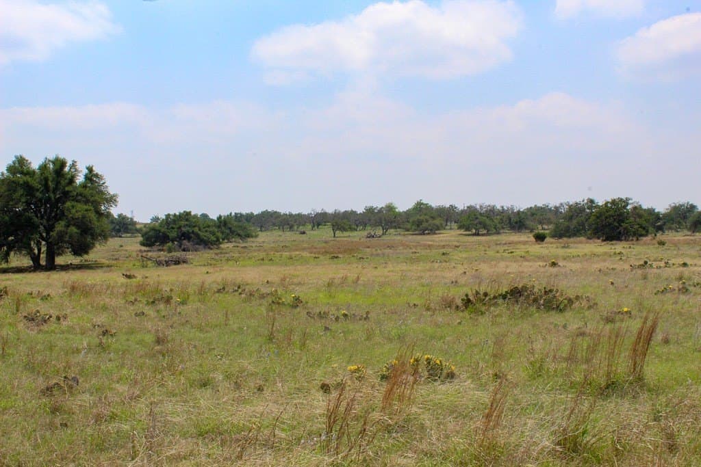 5.77 acres in Kerr County - photo 2