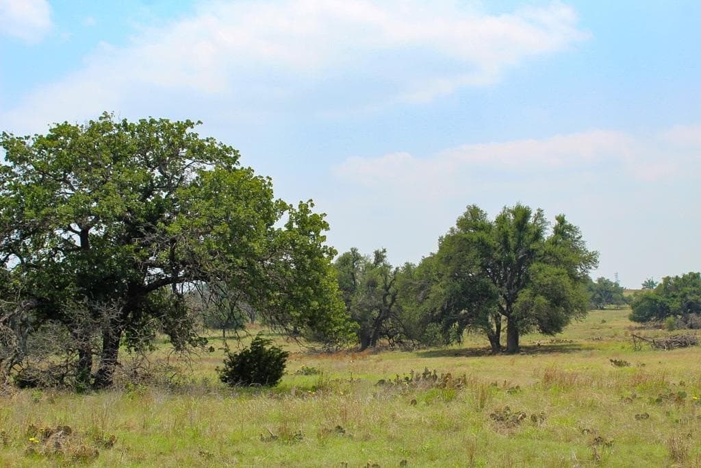5.77 acres in Kerr County