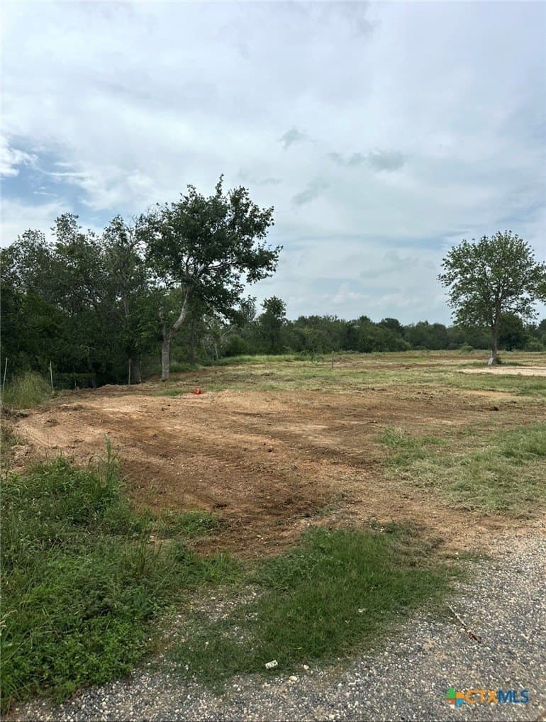 1.03 acres in Guadalupe County - photo 5