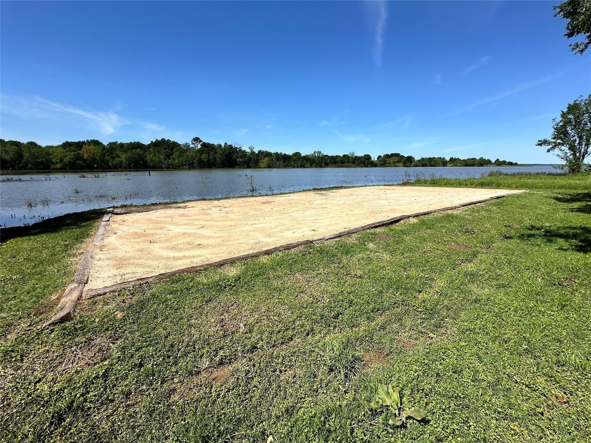 1.05 acres in Navarro County - photo 29