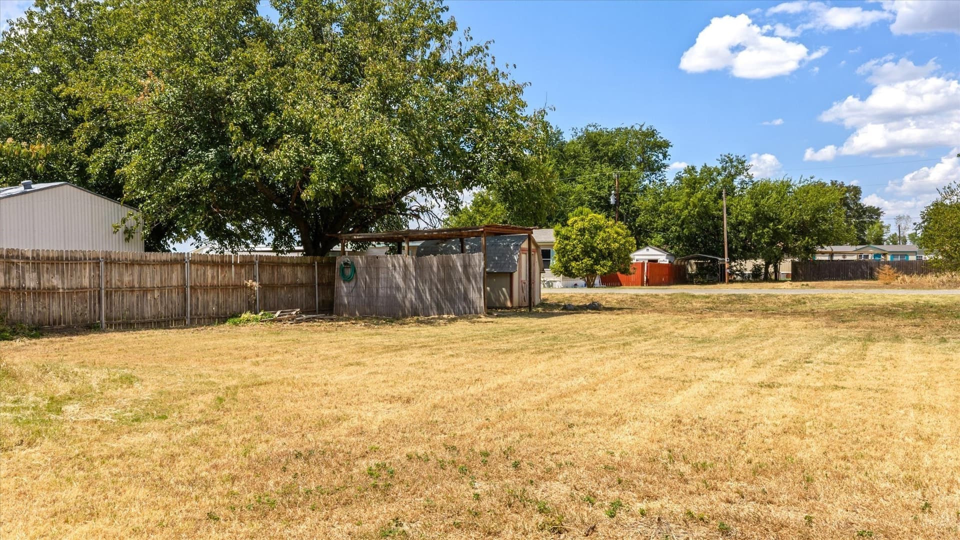 0.04 acres in Hood County - photo 3