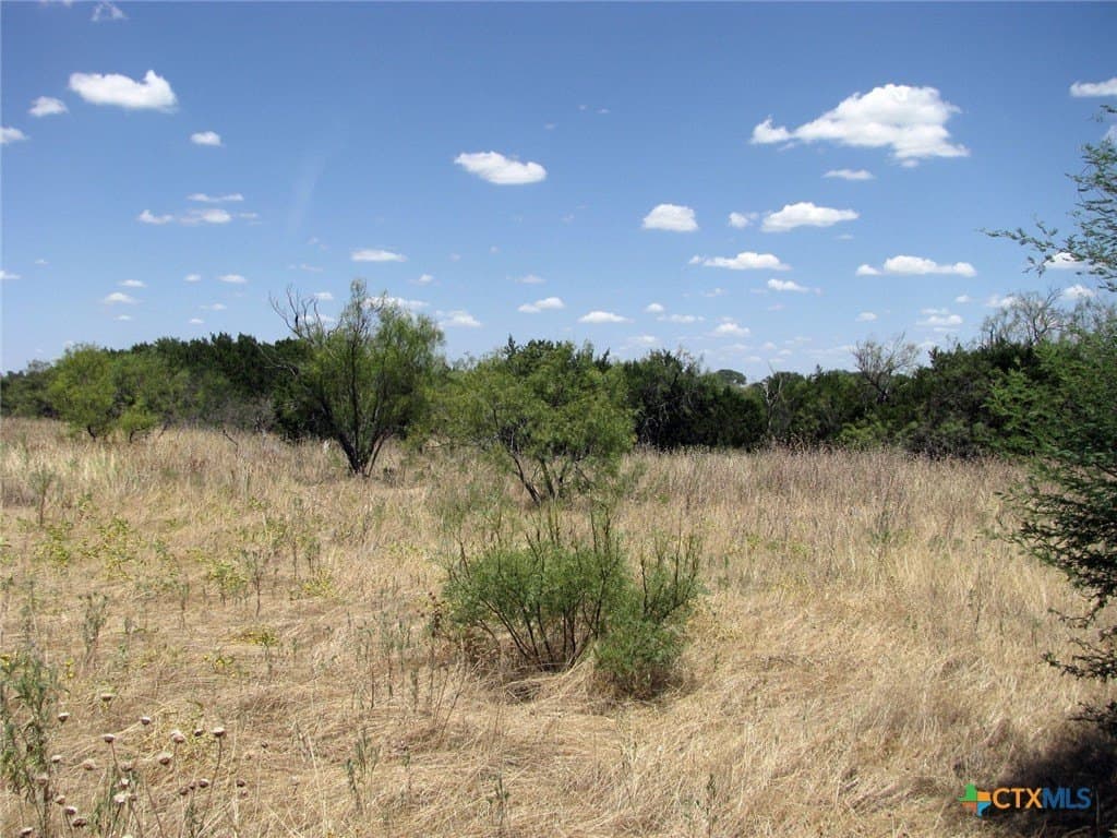 20 acres in Hamilton County - photo 9