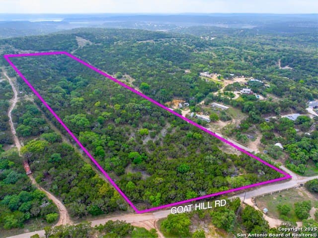 13.39 acres in Bandera County gallery image 3