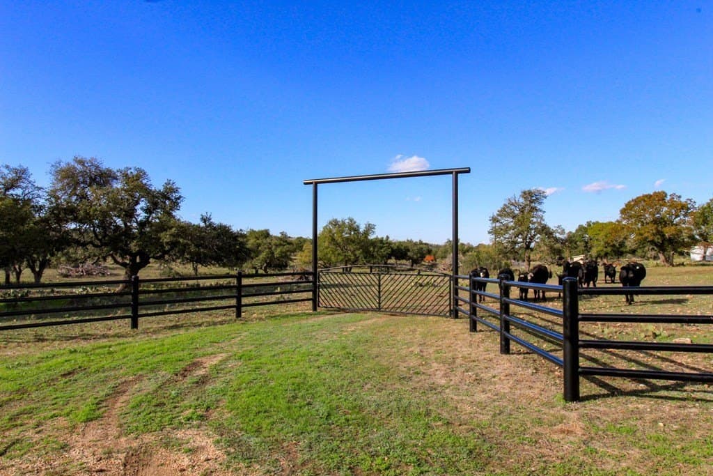 50 acres in Gillespie County gallery image 4