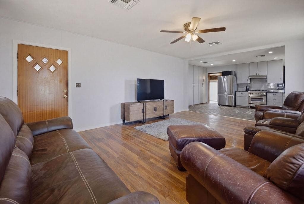 163.53 acres in Mitchell County gallery image 2