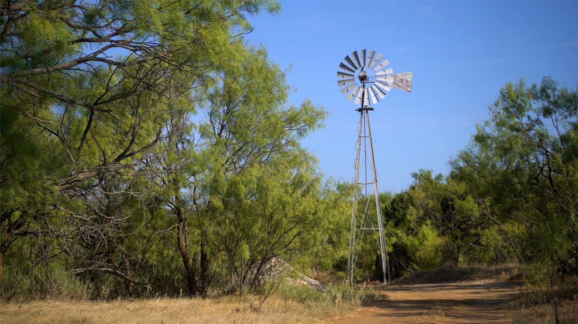 1,107 acres in Stephens County - photo 4