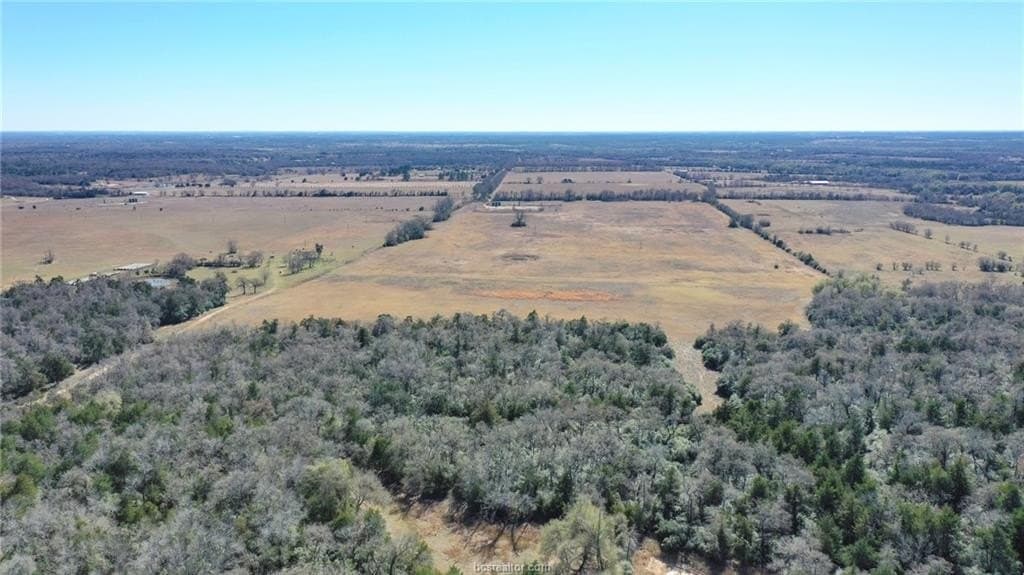 10 acres in Burleson County