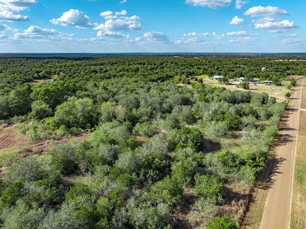 10.62 acres in Fayette County gallery image 2