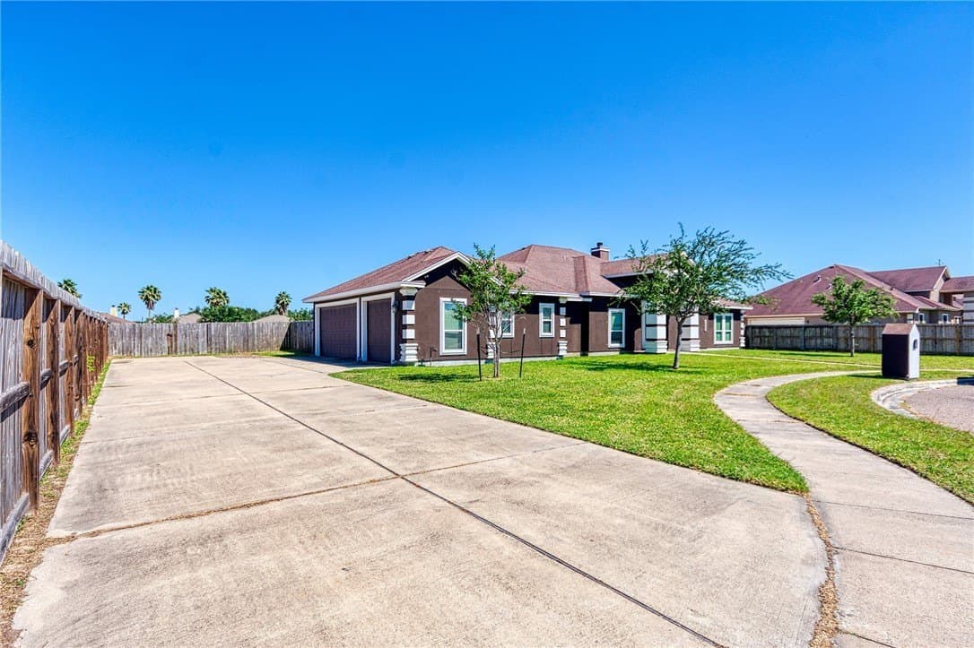 36,874 acres in Nueces County - photo 2