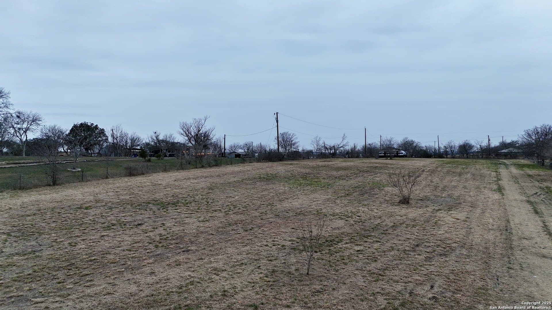 2 acres in Bexar County gallery image 3