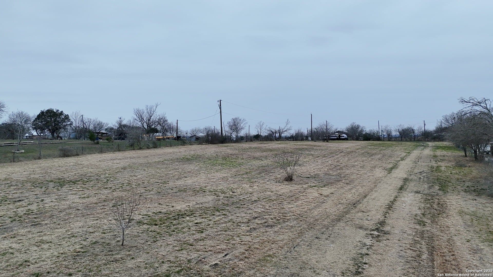 2 acres in Bexar County gallery image 4