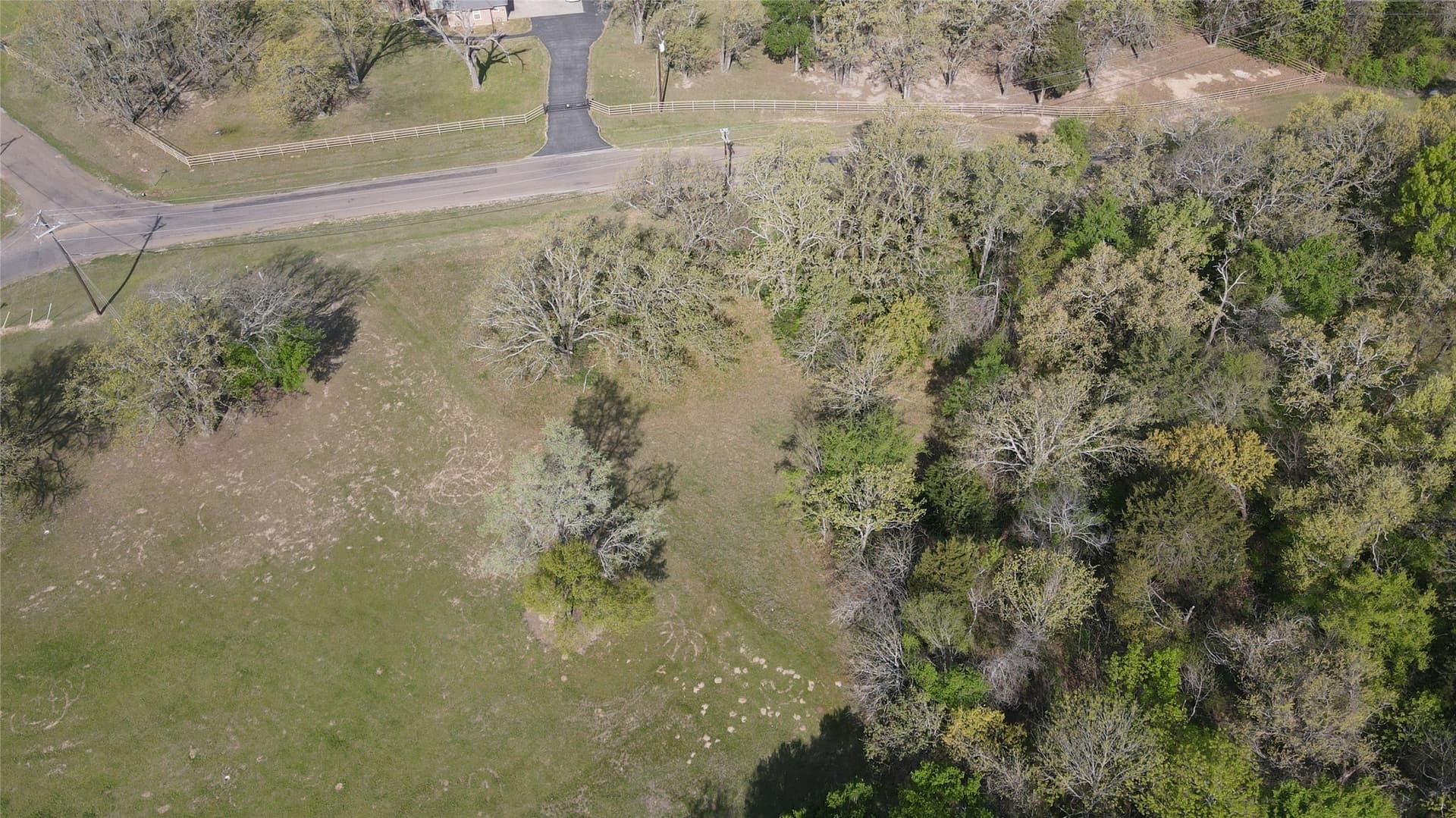 1.57 acres in Navarro County - photo 18