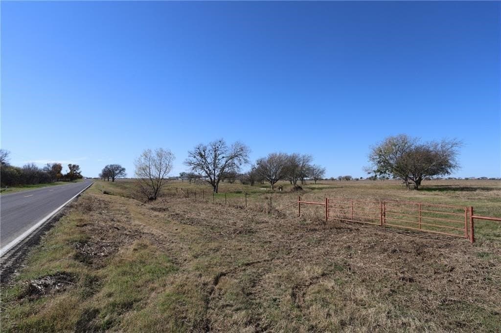 304.98 acres in McLennan County - photo 13