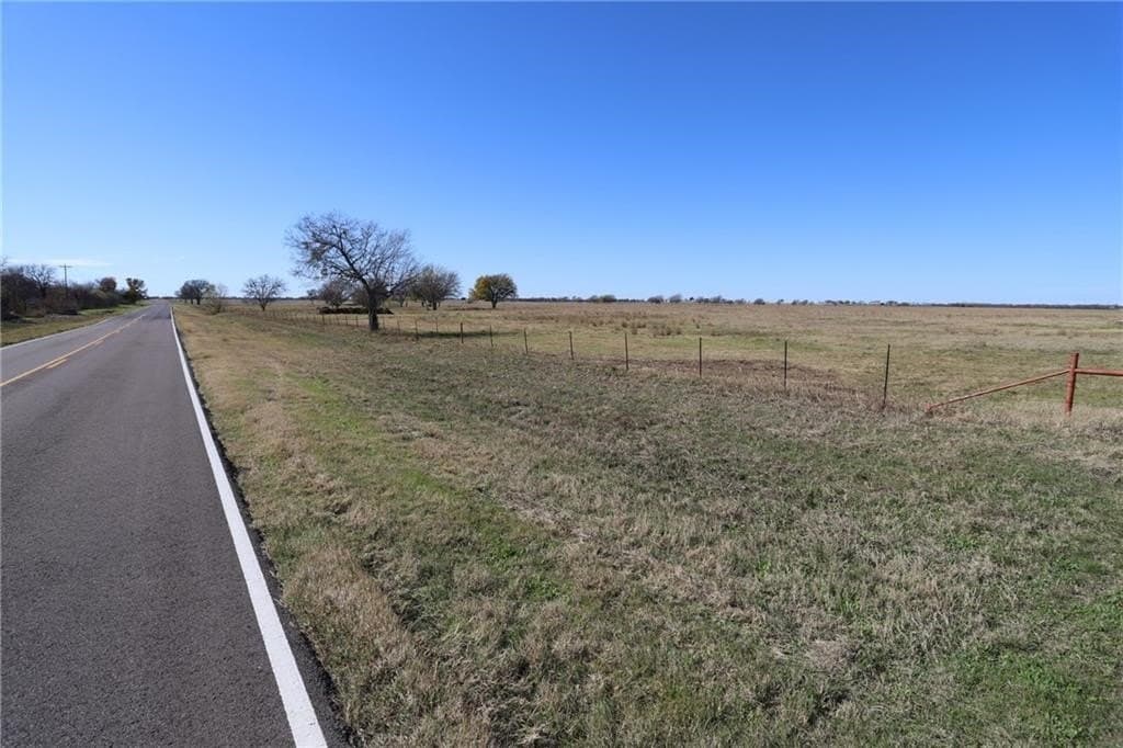 304.98 acres in McLennan County - photo 11