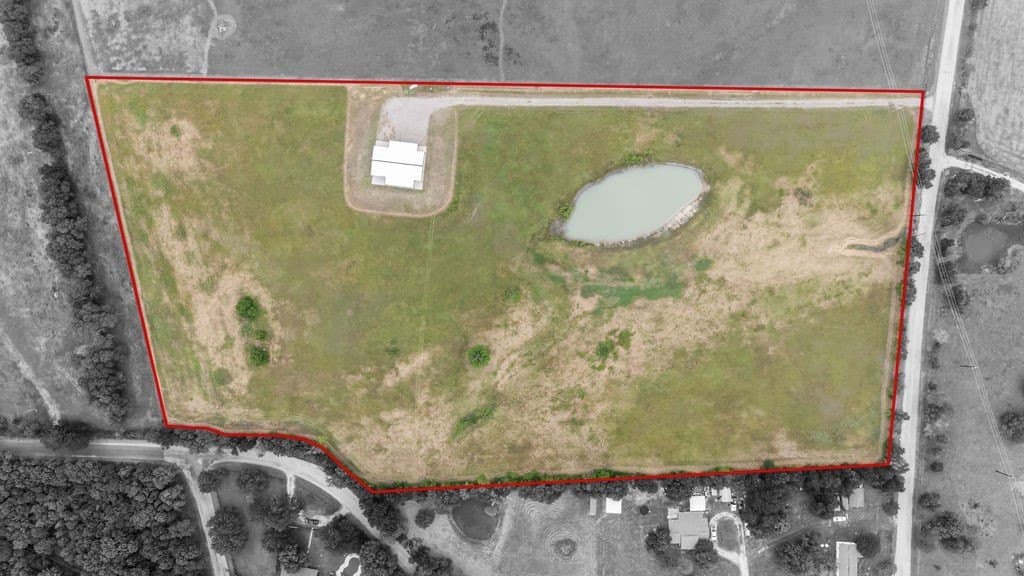 13.81 acres in Ellis County