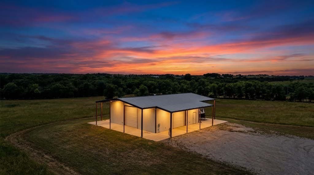 13.81 acres in Ellis County gallery image 2