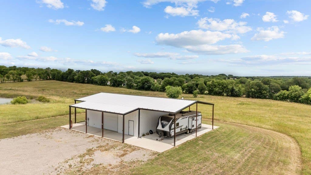 13.81 acres in Ellis County - photo 18