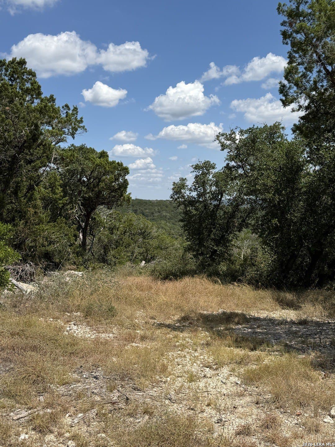 5.28 acres in Bandera County - photo 3