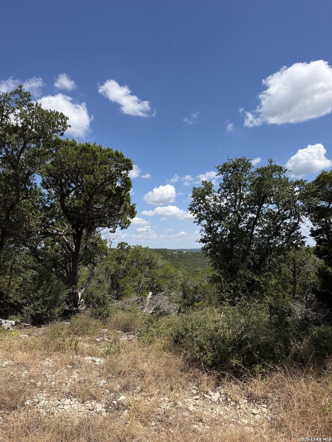 5.28 acres in Bandera County - photo 5