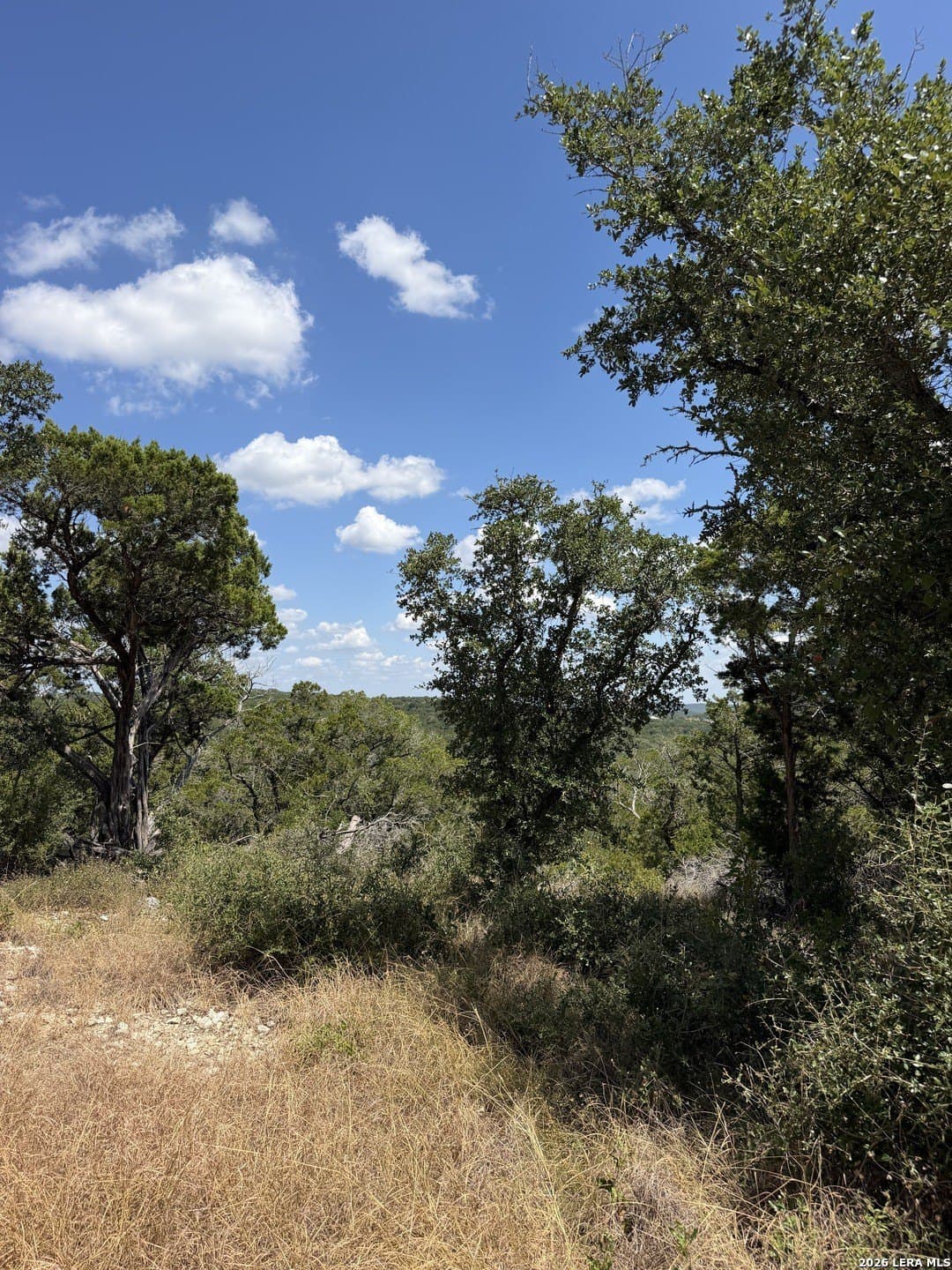 5.28 acres in Bandera County - photo 4