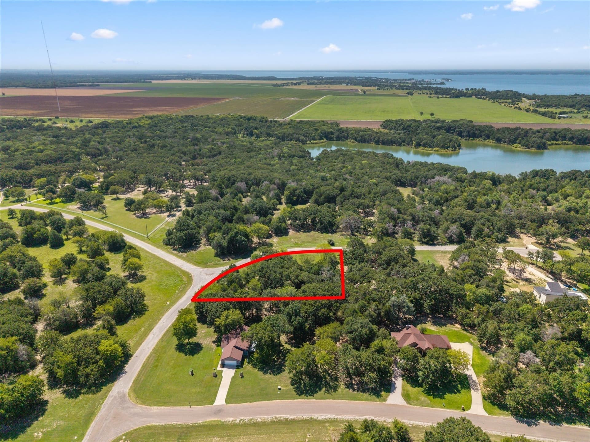 1.05 acres in Navarro County - photo 29