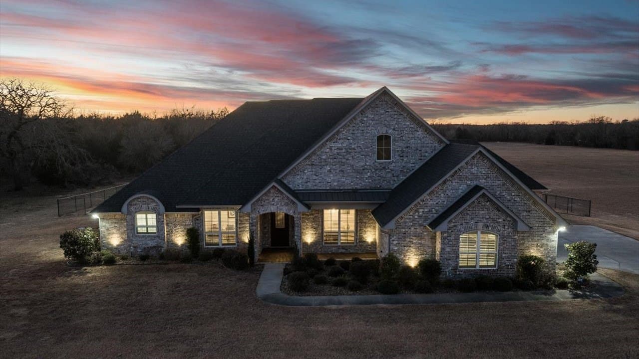 10 acres in Smith County - photo 6
