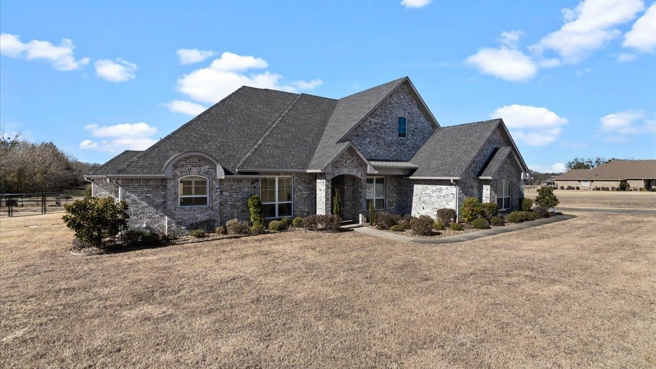 10 acres in Smith County - photo 3