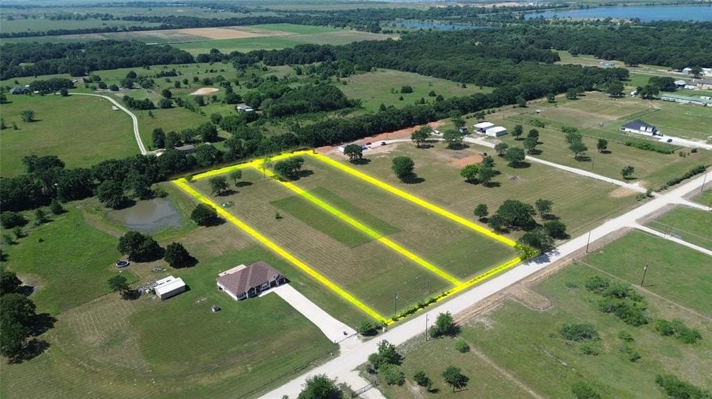 2.1 acres in Kaufman County featured view