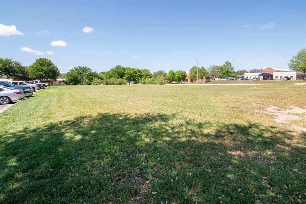 0.71 acres in Tarrant County gallery image 3