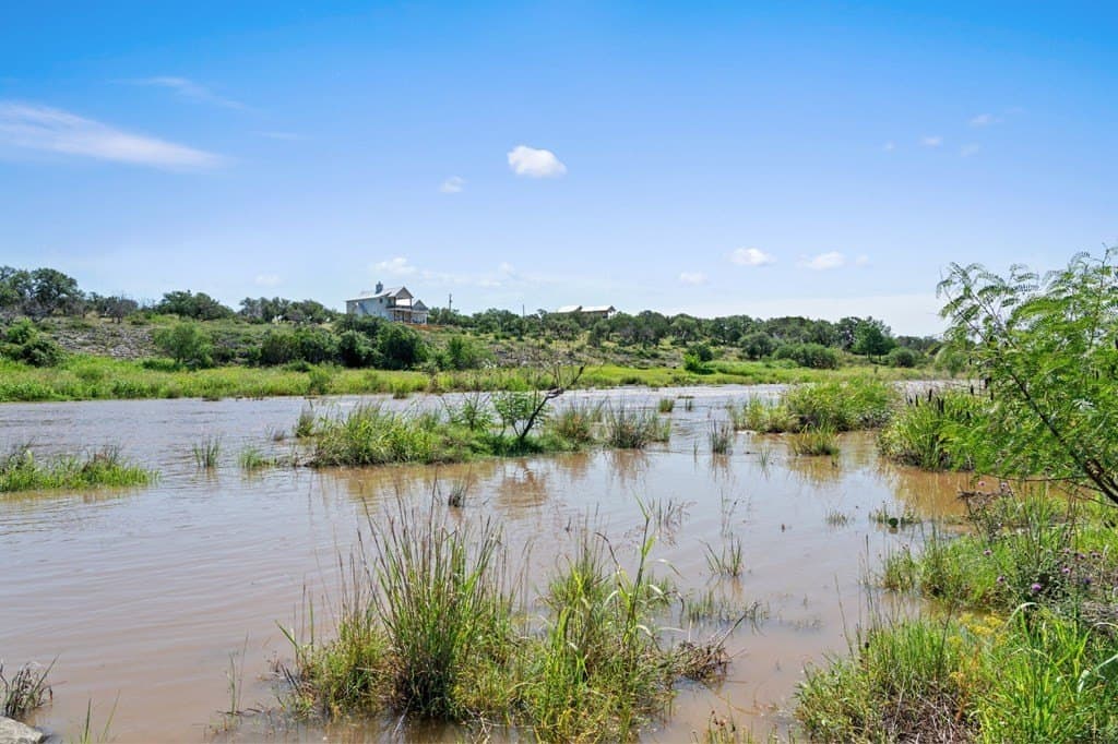 25 acres in Blanco County - photo 7