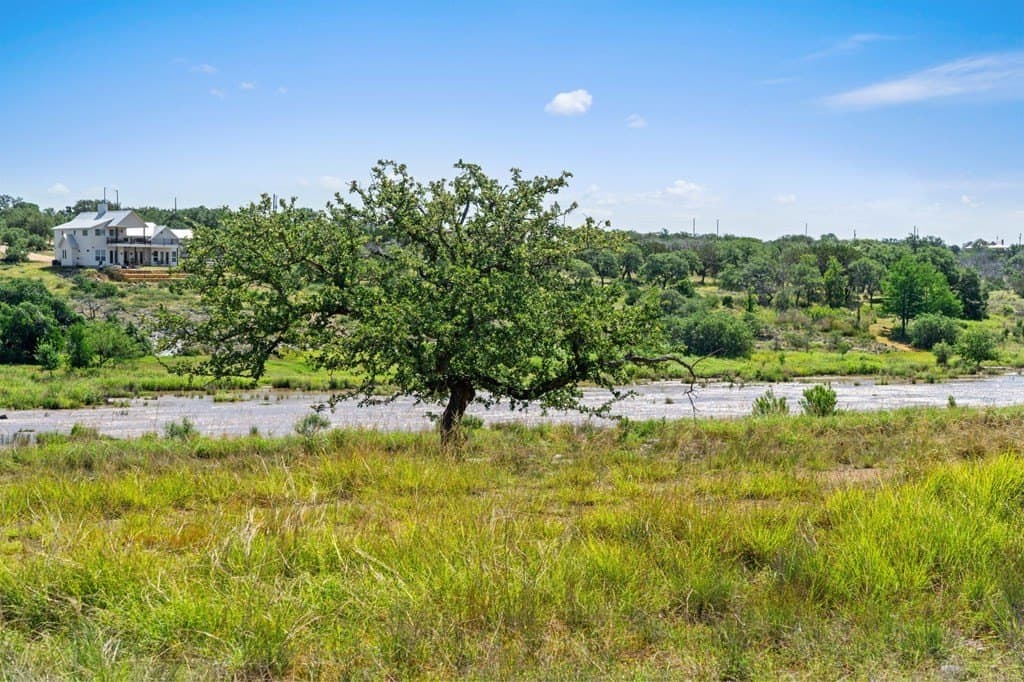 25 acres in Blanco County - photo 20