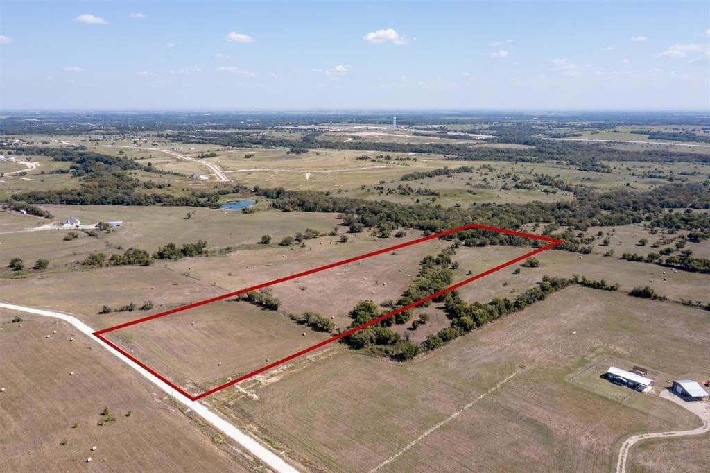 10.01 acres in Hill County gallery image 2