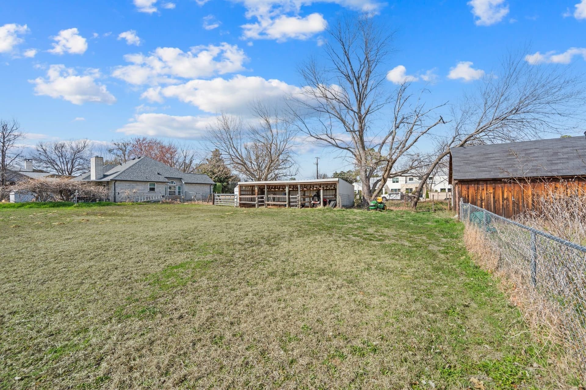 2.1 acres in Tarrant County - photo 6