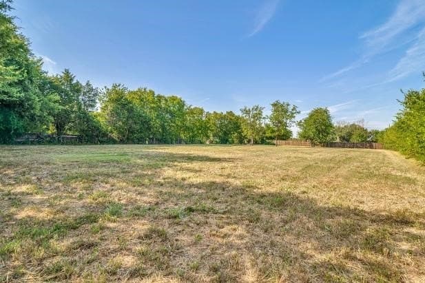 1.01 acres in Kaufman County - photo 5