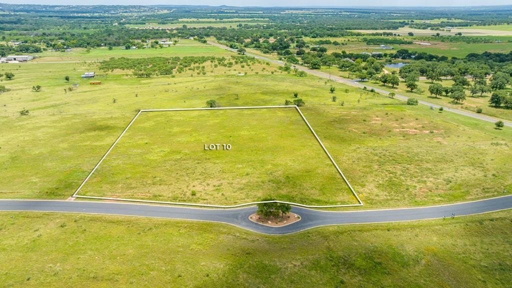 4.1 acres in Gillespie County
