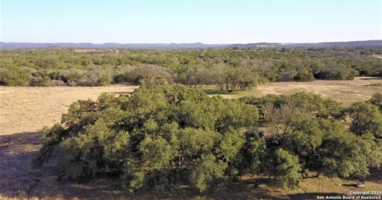 2.52 acres in Bandera County gallery image 4