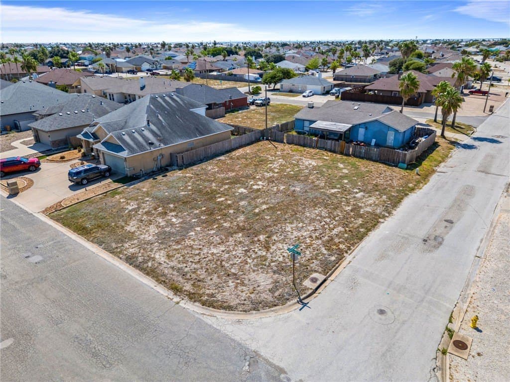 0.18 acres in Nueces County - photo 2