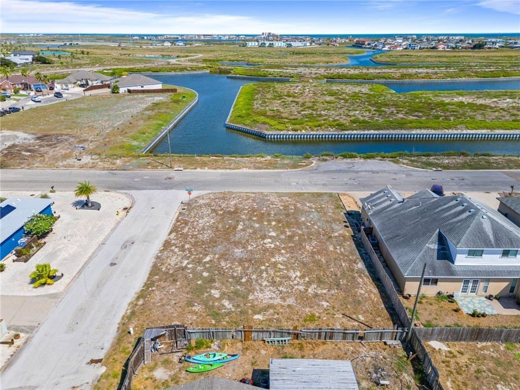 0.18 acres in Nueces County - photo 4